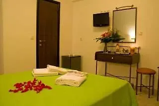 Agnanti Studios Otel 3*