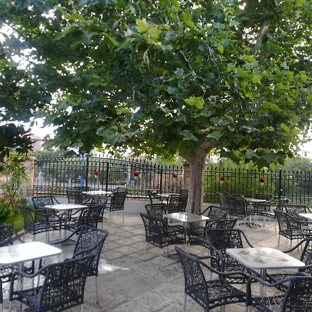 Agnanti Studios Otel 3*