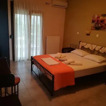 Agnanti Studios Otel 3*